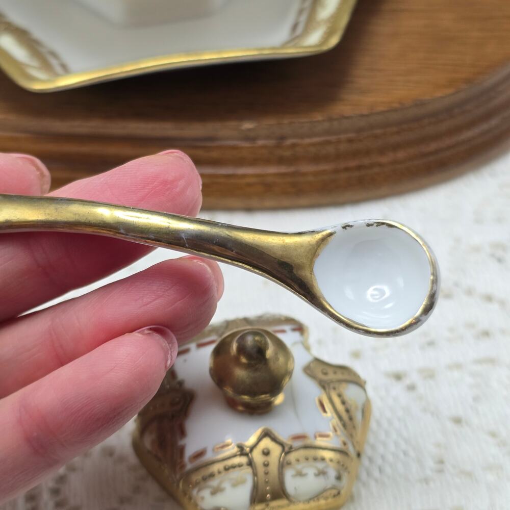 Vintage Nippon Handpainted Sugar Dish attached with spoon - Picture 6 of 13